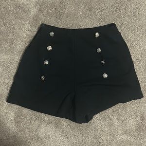 High waisted shorts, size S